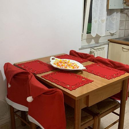Casa Flea - Holiday Apartment With 2 Bedrooms Гуальдо-Тадино Экстерьер фото